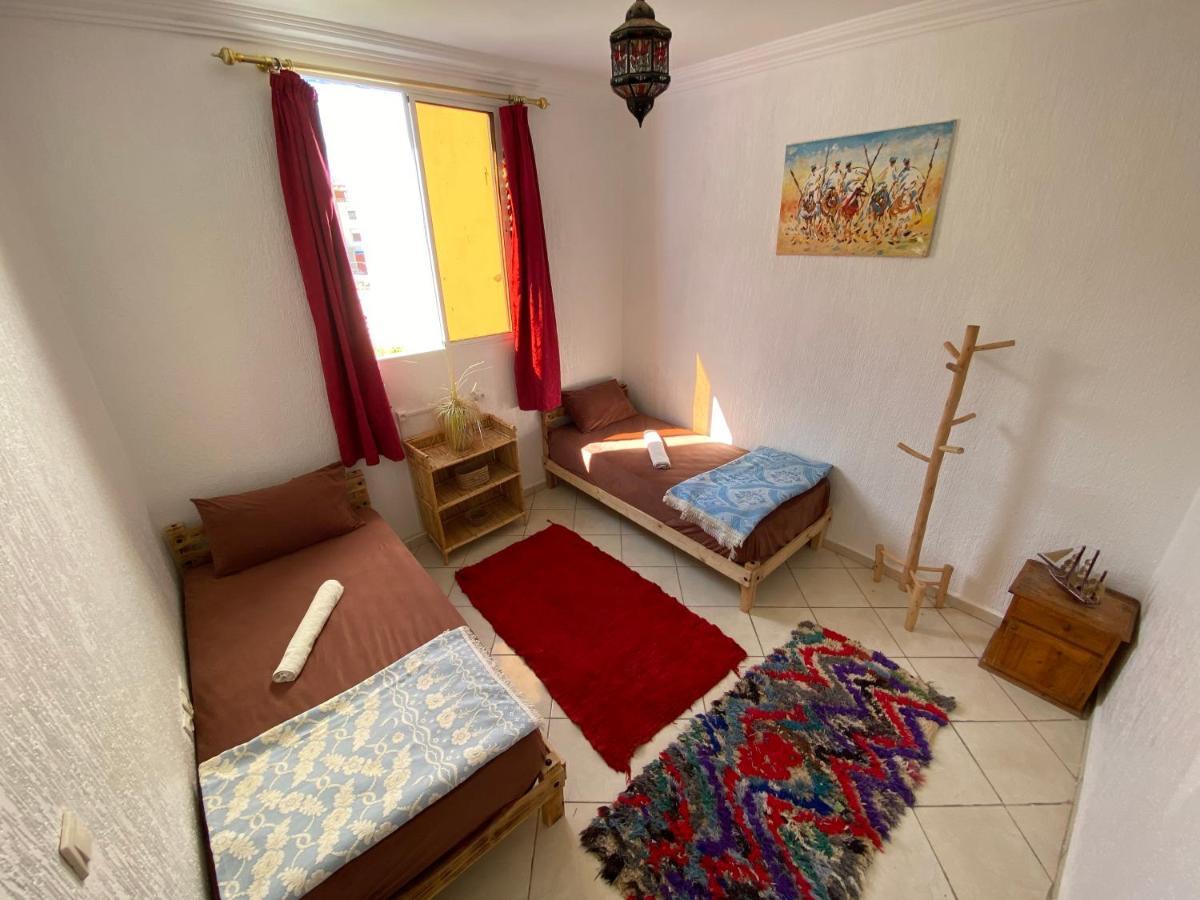 Отель Red Carpet Surf Camp Sea, Mountain & Garden Escape Tamraght Экстерьер фото